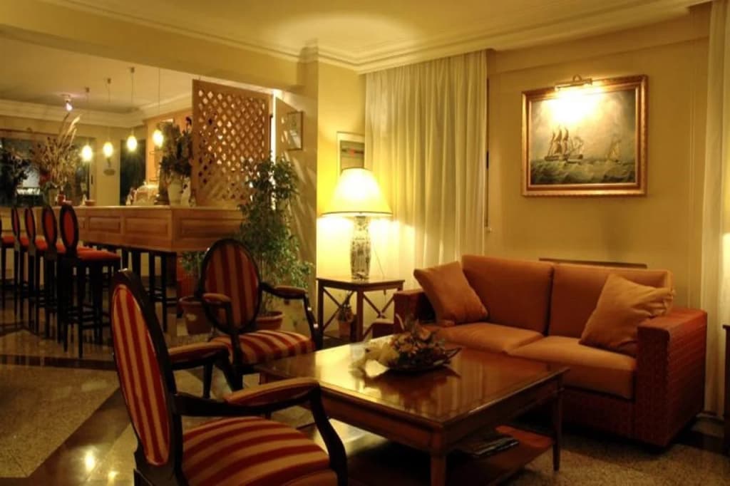 Aurora Garden Hotel - photo 11