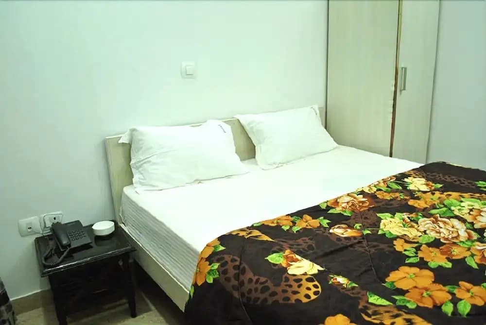 BIR Home Stay - photo 4