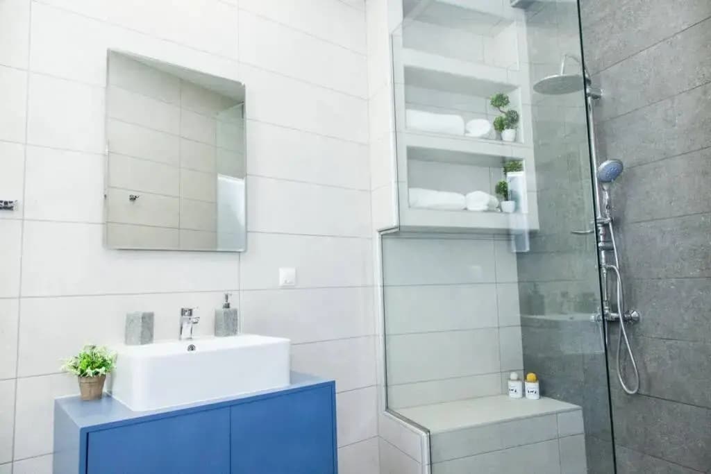 D Spacious Brand New Studio Ideal for 2 D - photo 8