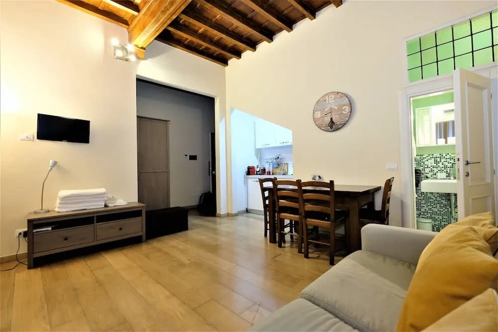 Viktoria's Luxury Duomo Suite - photo 3