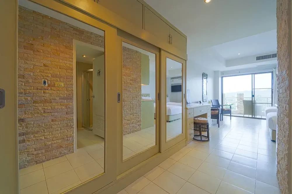 Beachfront Studio Condo-Seaview BW1 - photo 12