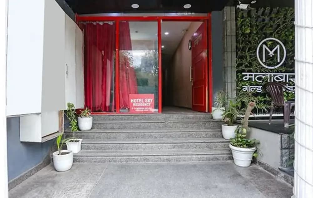 Fabhotel Sky Land - photo 1