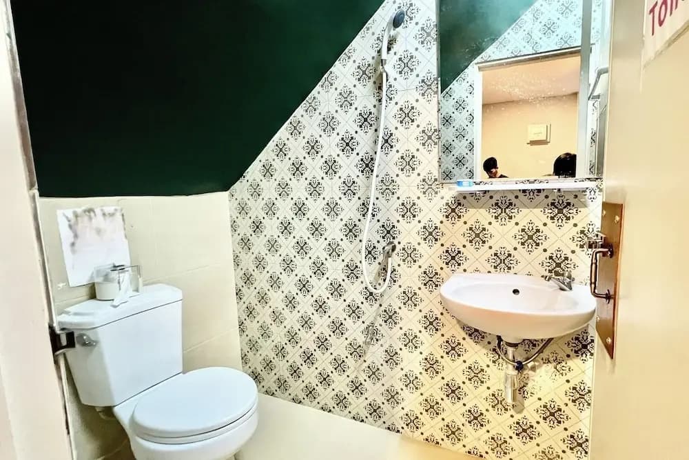 Lm Hostel - photo 11