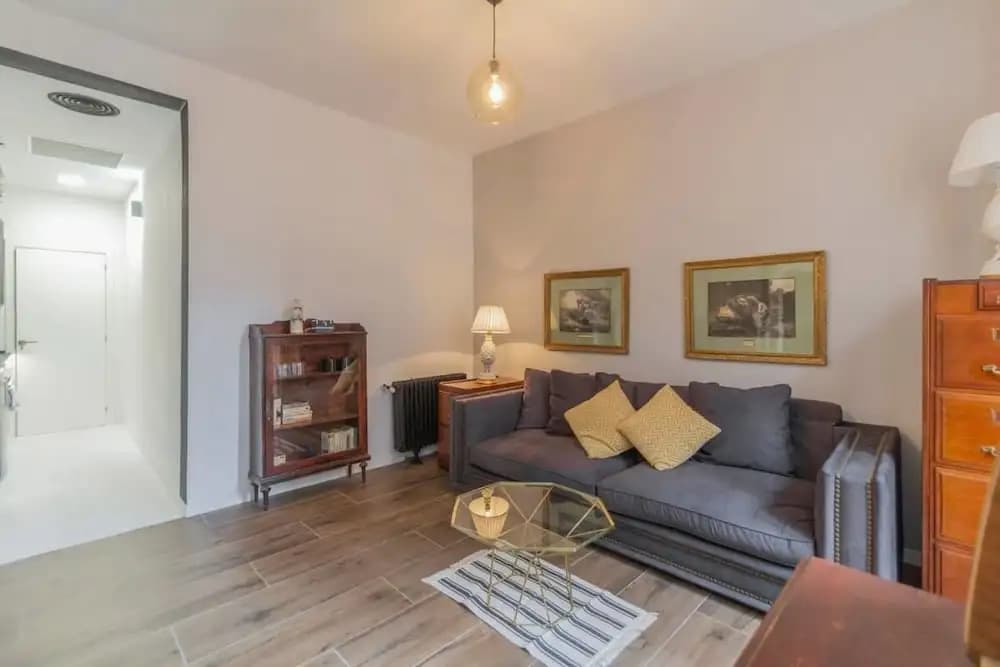 Bright & Compact One Bed Apartment in Malasaña - photo 5