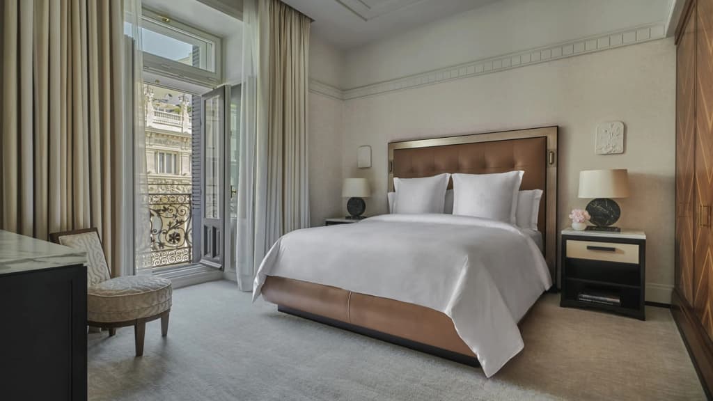 Four Seasons Hotel Madrid - photo 2