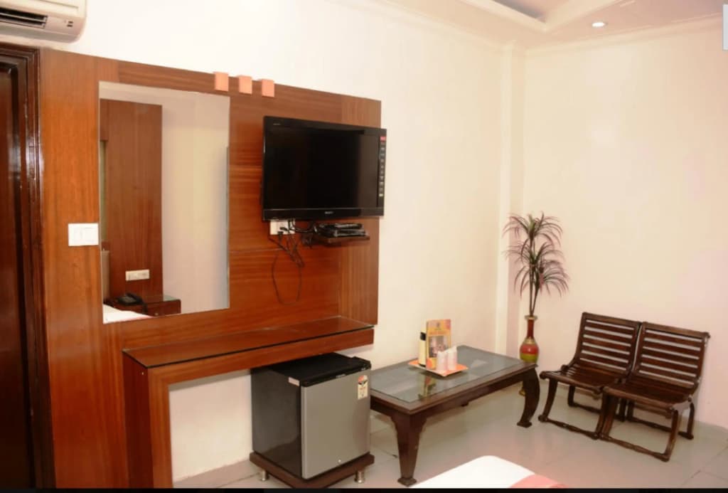 Hotel Delhi Heart - photo 12