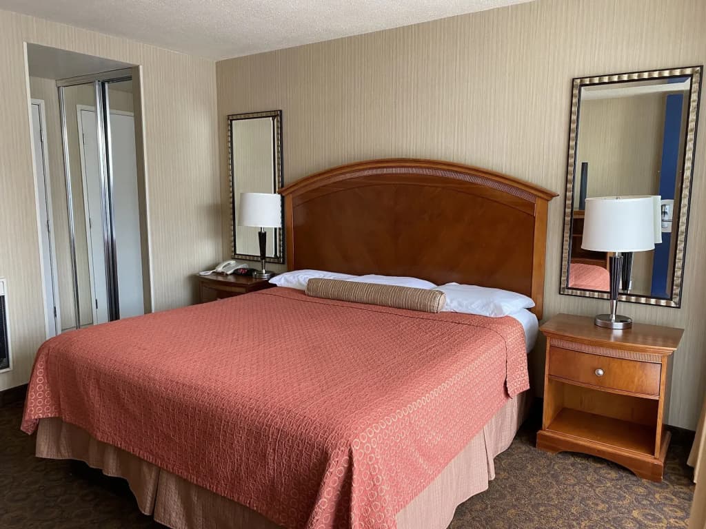Royal Pacific Motor Inn - photo 48