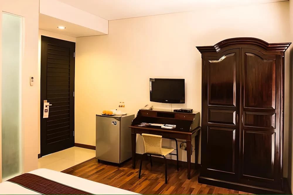 Kyriad Pejaten Suites - photo 4