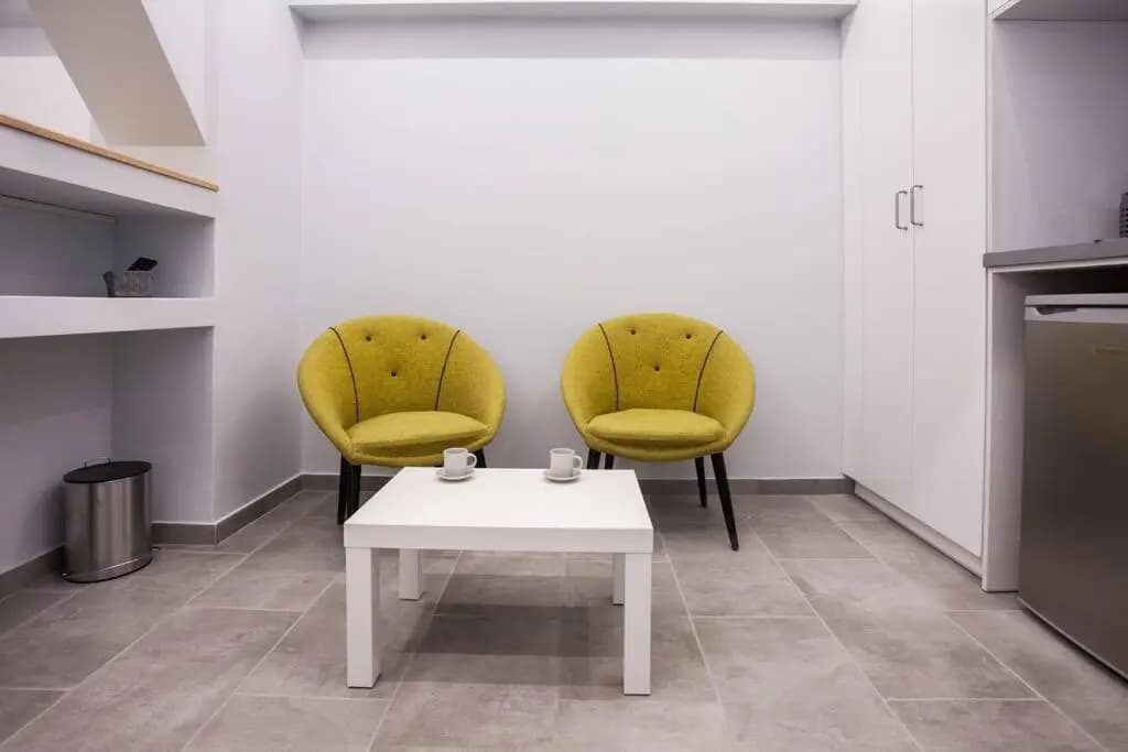 Unique minimal chic suite at Syntagma Square - photo 3