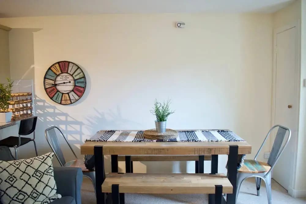 Spacious 3 Bed Apartment in Central Location - photo 18