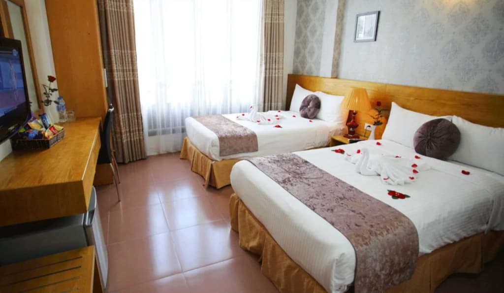 Madam Moon Hotel - photo 3