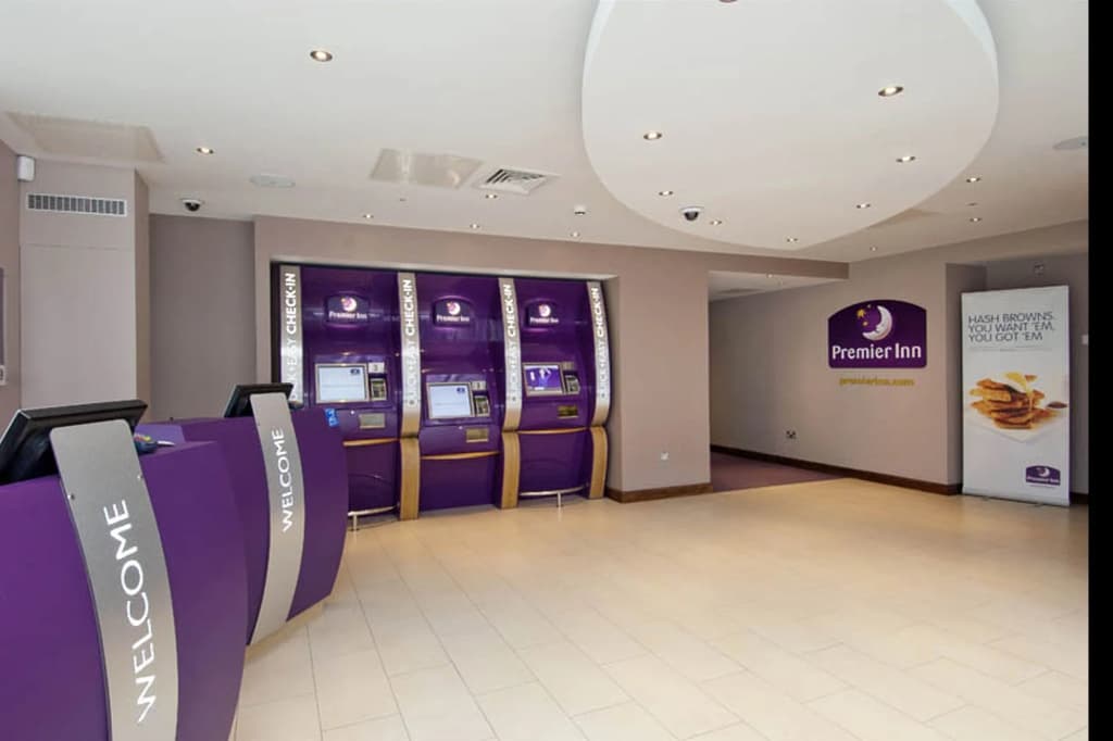 Premier Inn London Ealing - photo 4