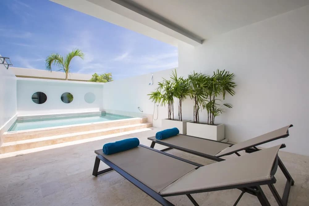 Skye Beach Hotel - photo 29