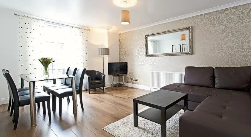MODERN 3 bedrooms 2 bathrooms City Centre - photo 1