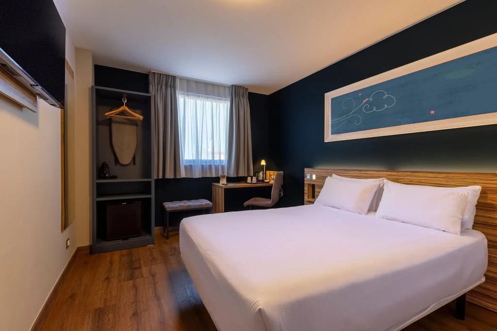 Travelodge Madrid Metropolitano - photo 11