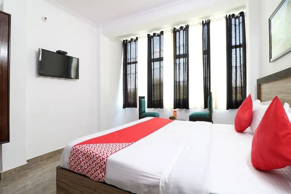 OYO 49750 Surya Inn - photo 5