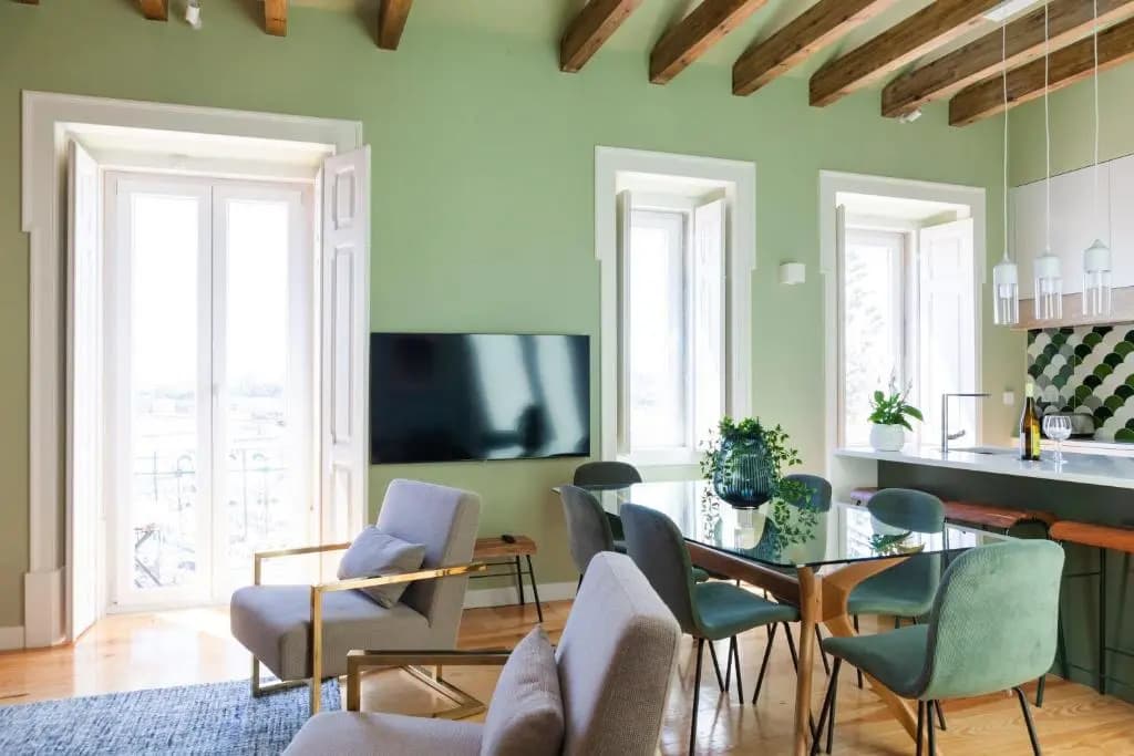 Lisbon Panoramic View -3Bedrs+3Baths+ Balconies+AC - photo 2