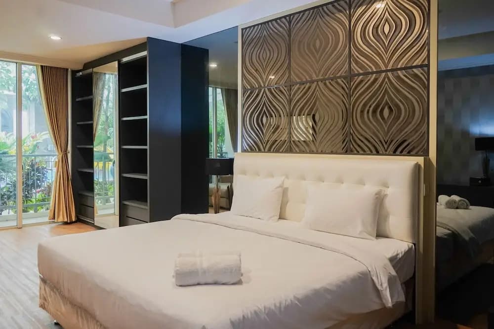 Spacious Studio with Sofa Bed @ Ancol Mansion Apartment - photo 2