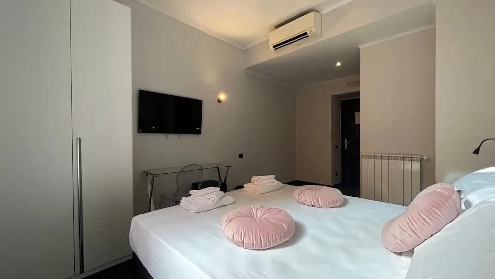 Cloud 9 Hotel - photo 4