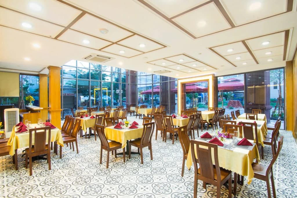 Ngoc Lan Hotel Da Nang - photo 16