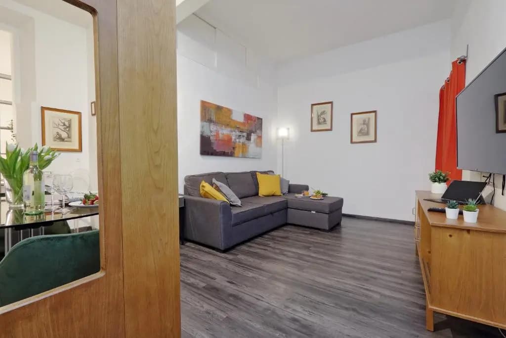 Urbana Apartment - photo 4