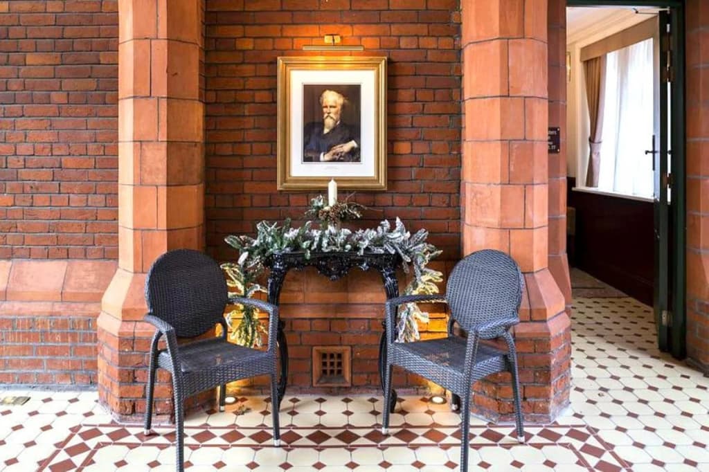 St Paul's Hotel - photo 2