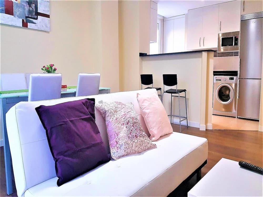 MC YOLO Apartamentos Espacio América - main photo