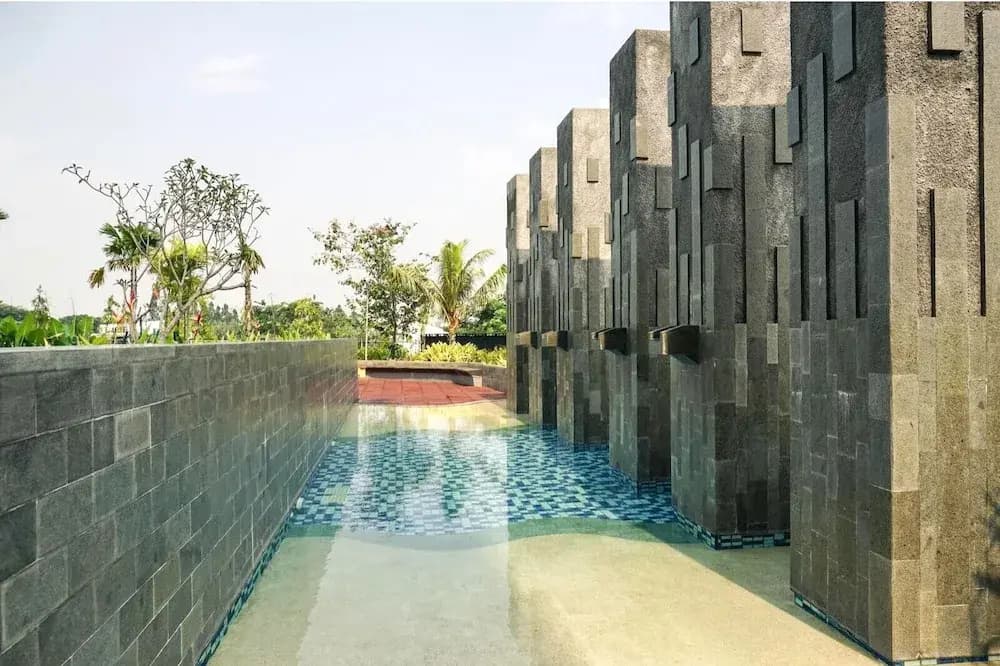 Lush Lakeside - Citra Luxury Apartments - photo 22