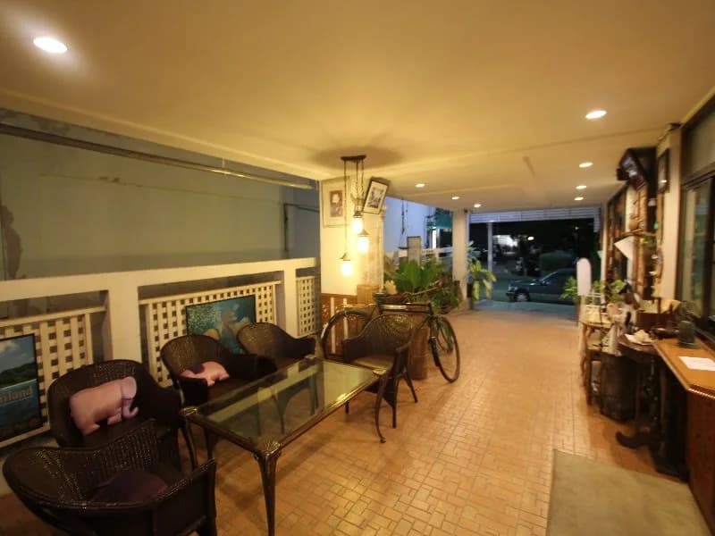 Hua Hin Place Guesthouse - photo 8