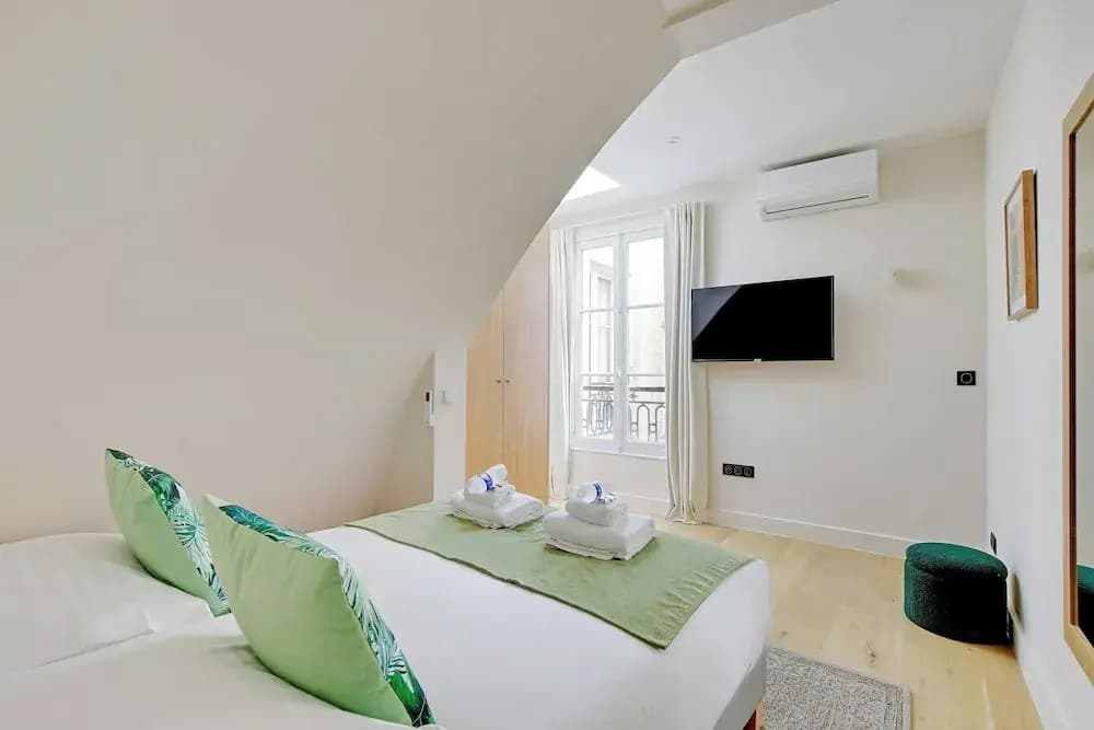 Apt a/c 1br/2p - Saint-lazare/les Champs Elysee - photo 3