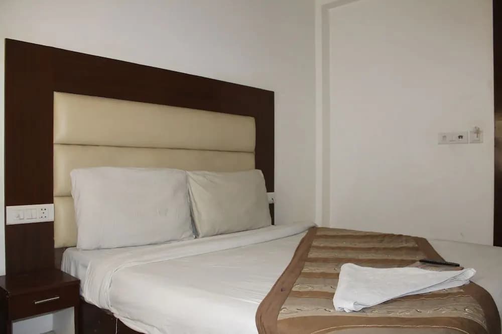 Hotel Opal Inn - photo 18