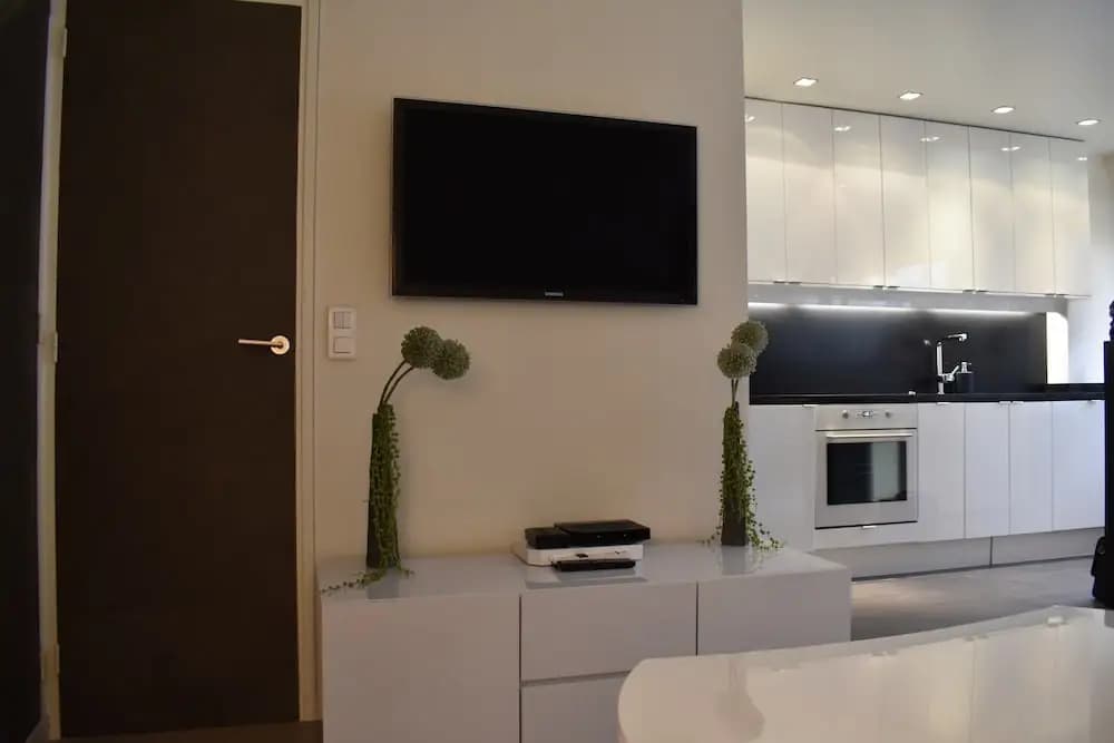 Studio Apartment Near Trocadéro & Champs Elysées - photo 1