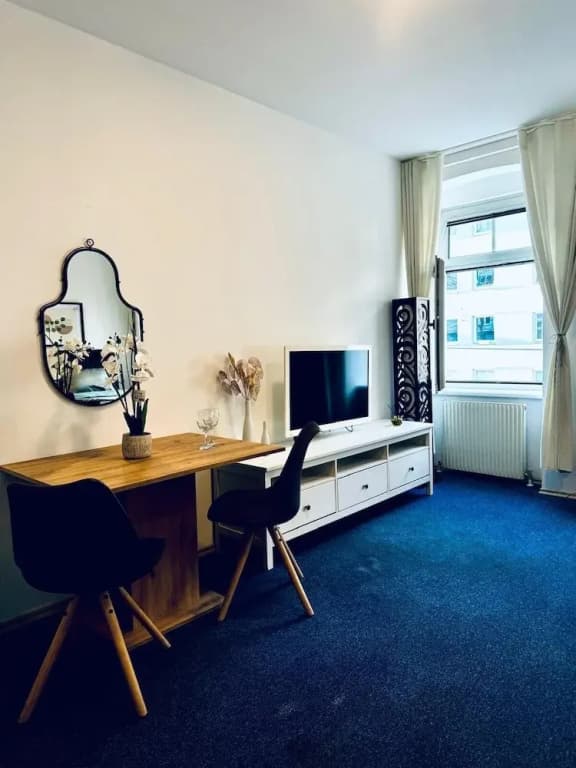 Spacious 7BR Apartment Prime Location - photo 29