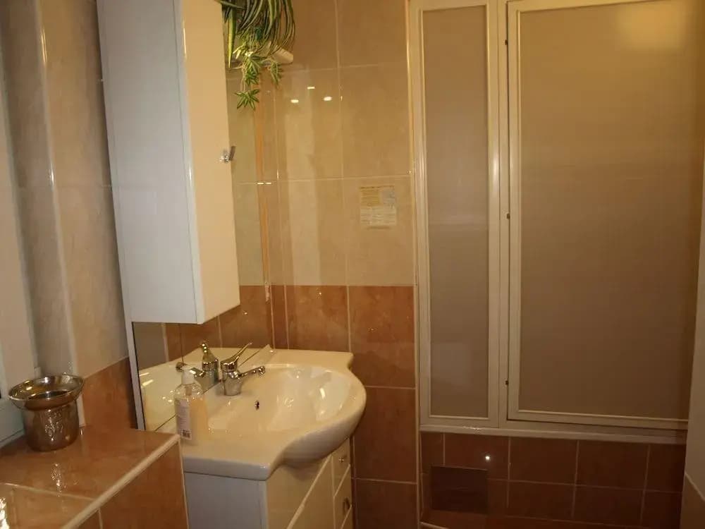 Liechtenstein Apartments II - photo 8