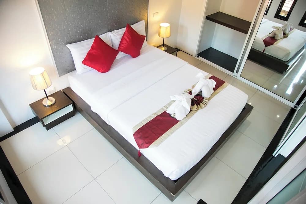 Westkey Kamala Hotel - photo 16
