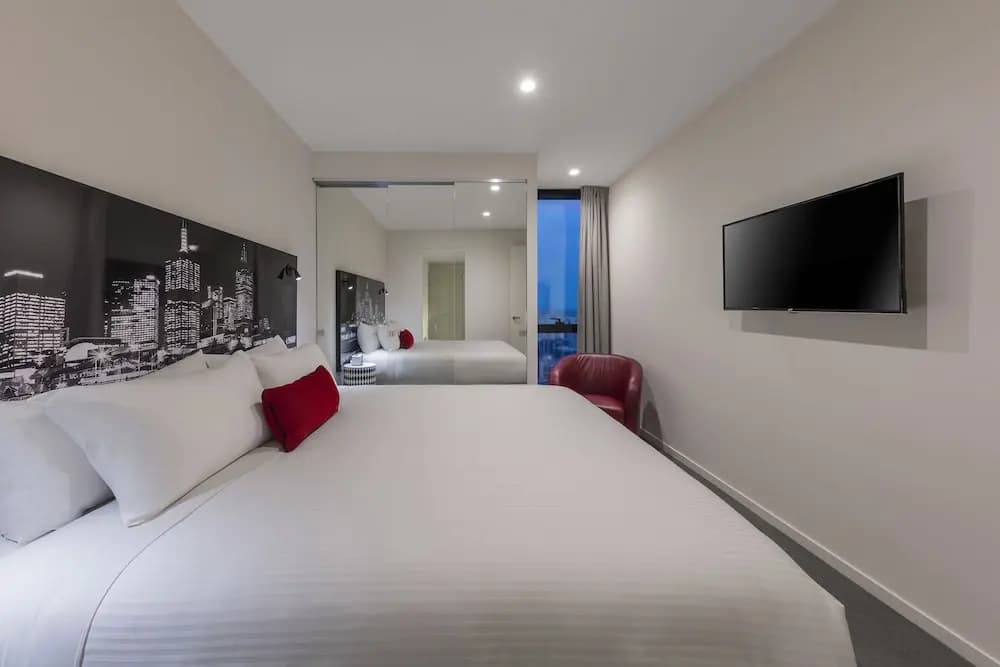 AUSTRALIA 108 Hotel Apartment - photo 3