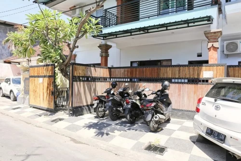 RedDoorz @ Pulau Misol Street - main photo