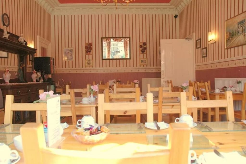 The St. Valery Guest House - photo 15