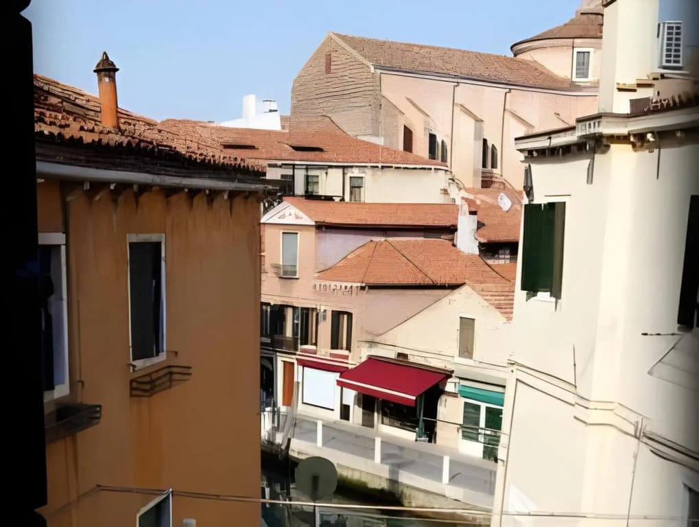 Venice Apartments - photo 8