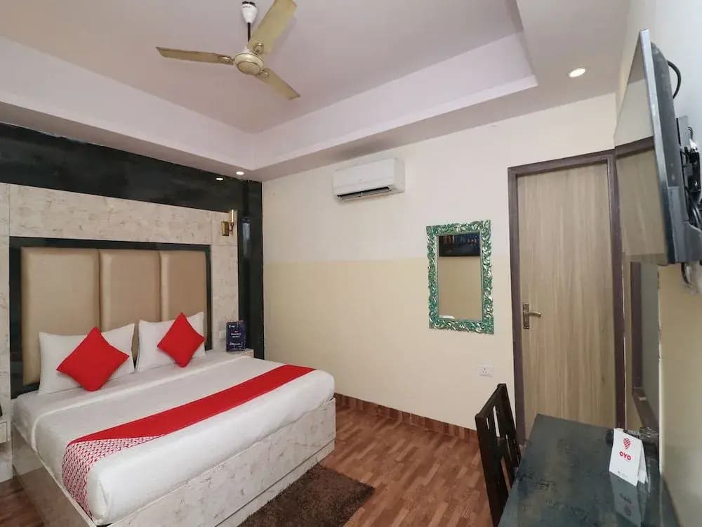 OYO 26161 Plazzo Inn - photo 7