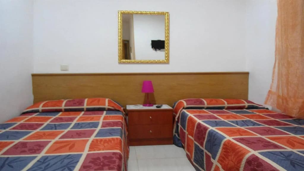Hostal Florida - photo 4