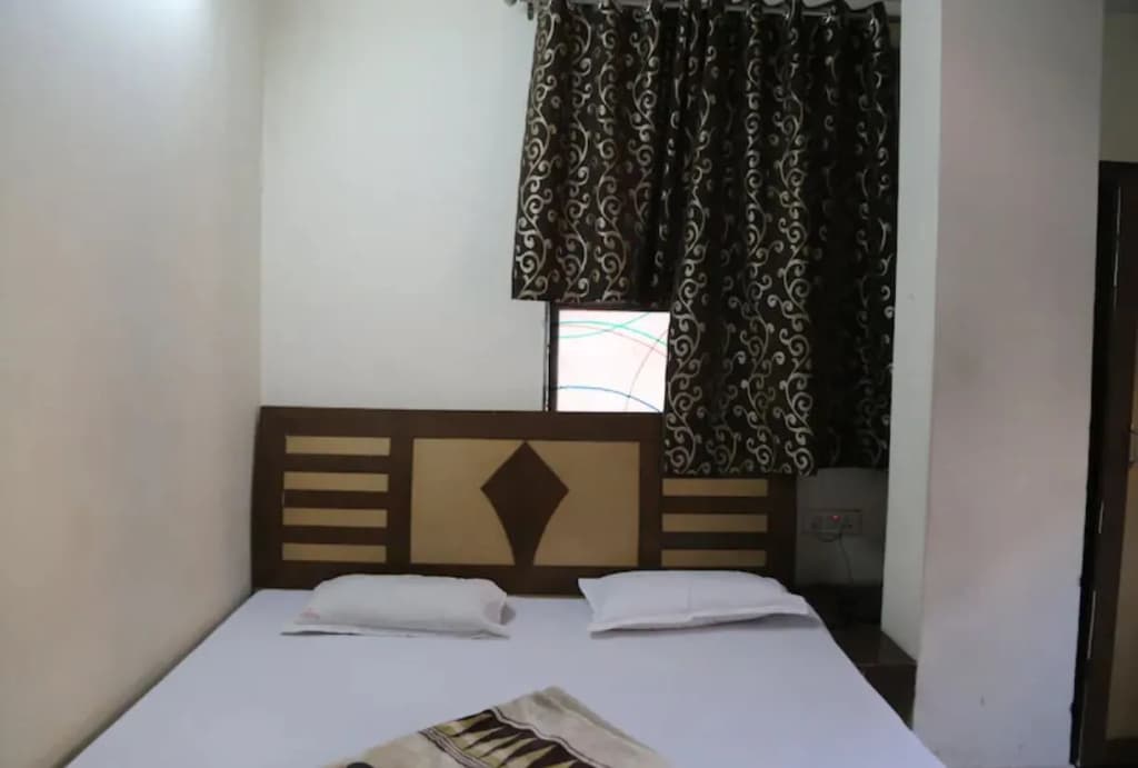 Hotel Ashoka Continental - photo 10
