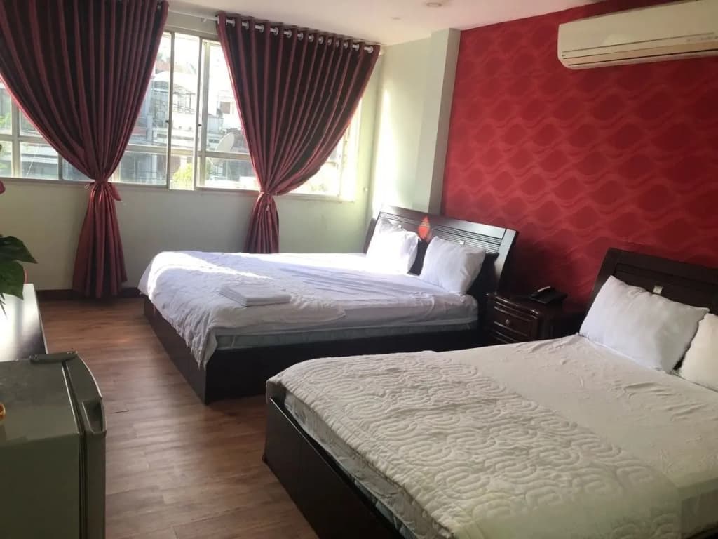 Long Son Hotel - photo 4