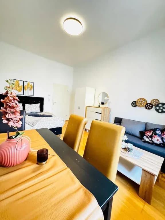 Cozy 2BR for 5 Near Schönbrunn - photo 8