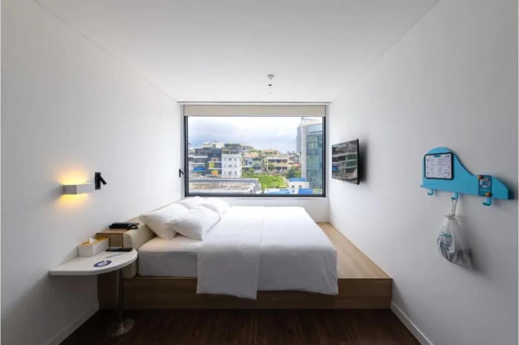 Tru by Hilton Ha Long Hon Gai Centre - photo 27