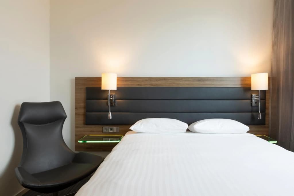 Moxy Edinburgh Airport - photo 22