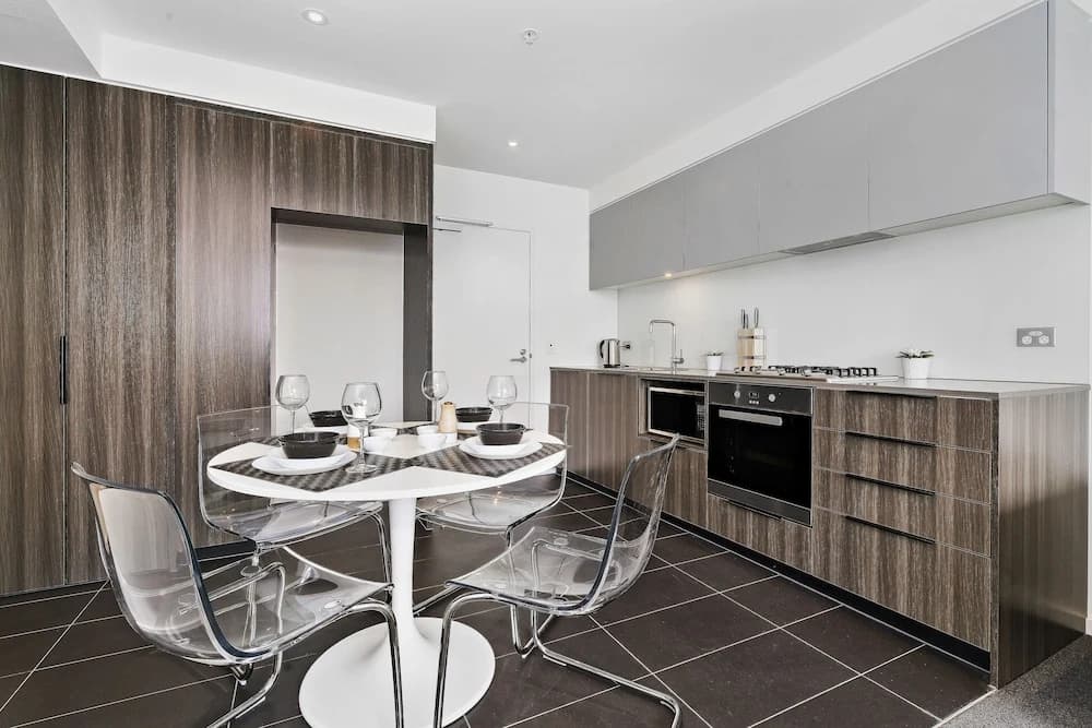 ABIGAIL, 2BDR Docklands Apartment - photo 13