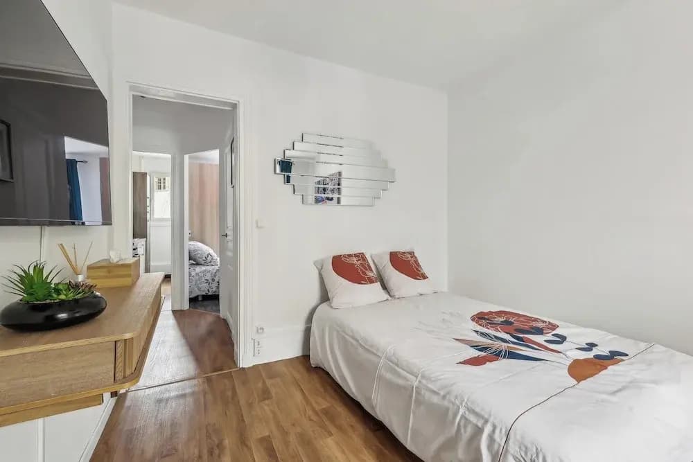 Paris 1BR in front of Montparnasse Tower - photo 6