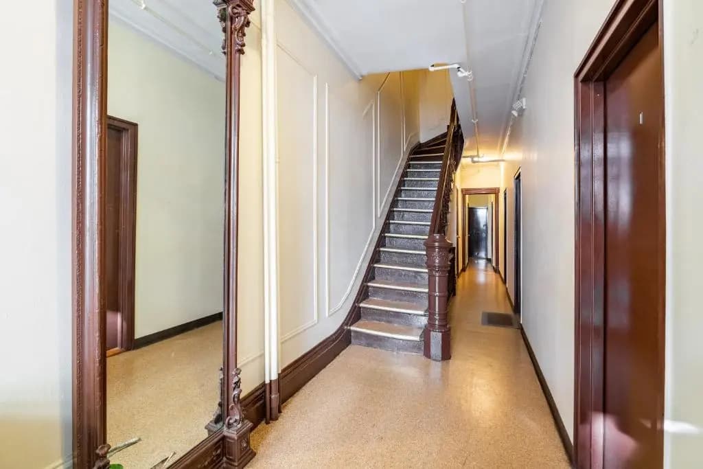 West 30th Street Guest House - photo 10