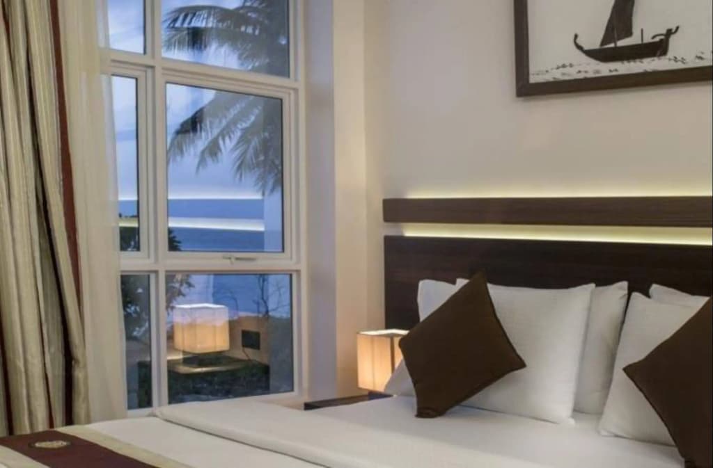 The White Harp Beach Hotel - photo 14